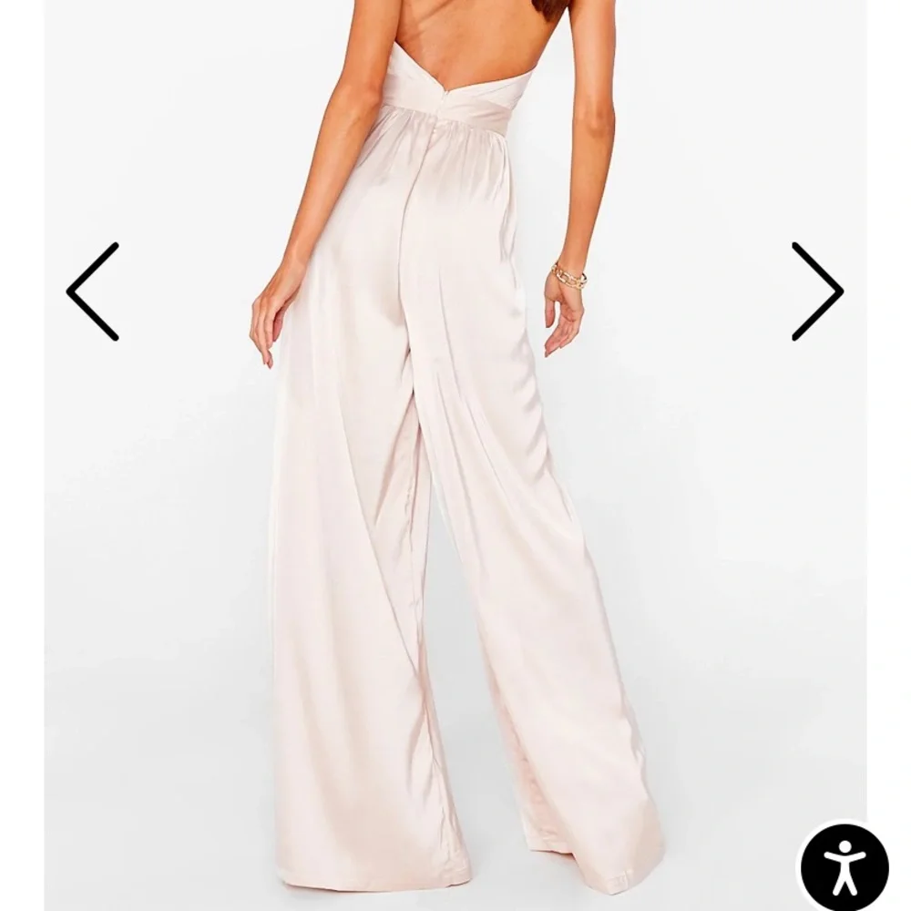 Nasty Gal beige jumpsuit halter top - Picture 5 of 11